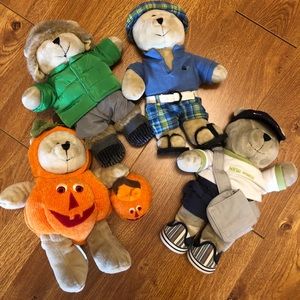 Starbucks Bearista bears lot of 4